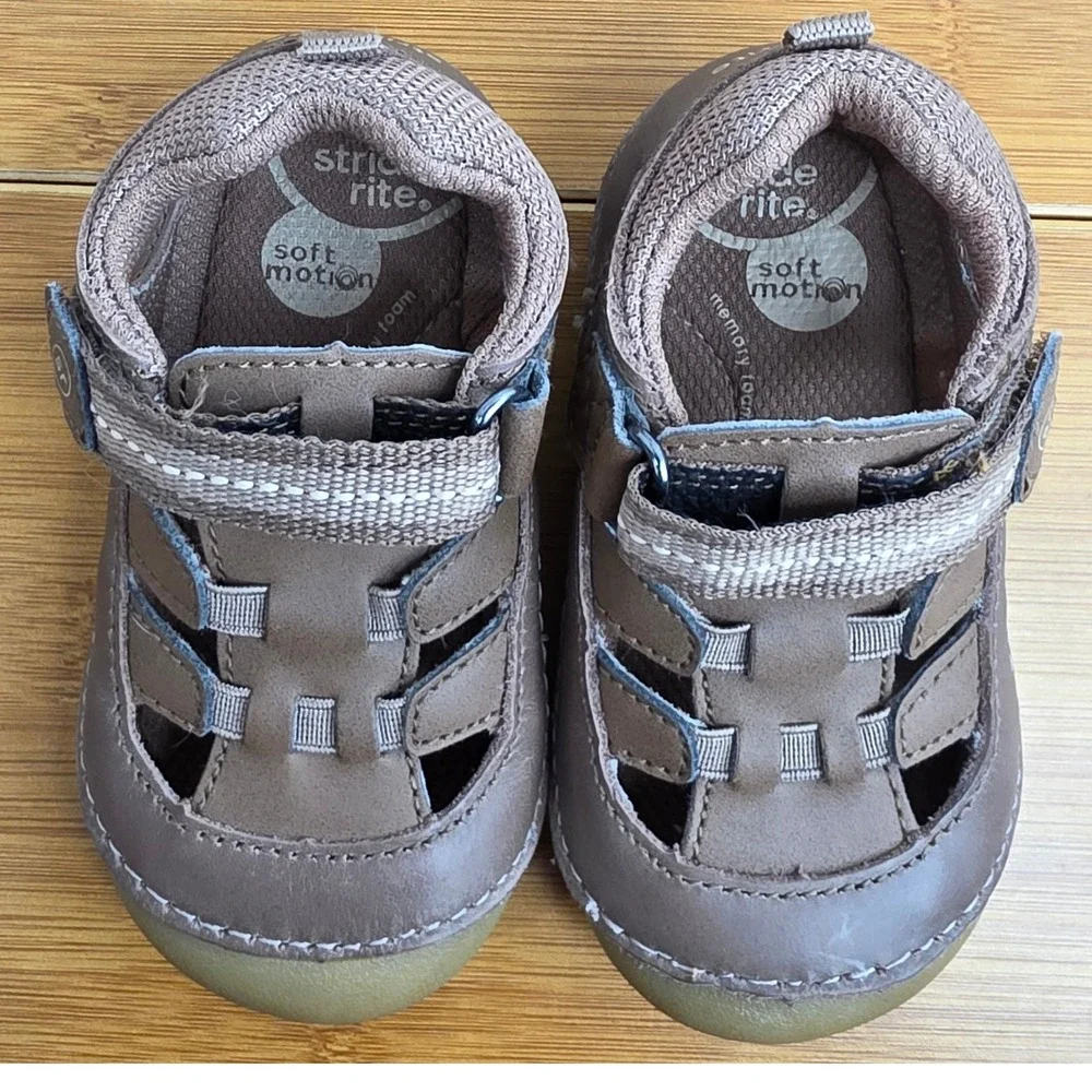 Stride Rite SM Sonny Boys Brown Leather Fisherman Sandals Shoes 5.5W BB015002